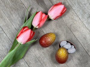 Kézzel festett tojás - tejcsokoládé